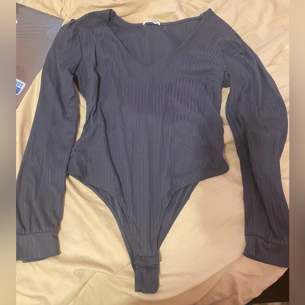 women’s v neck bodysuit